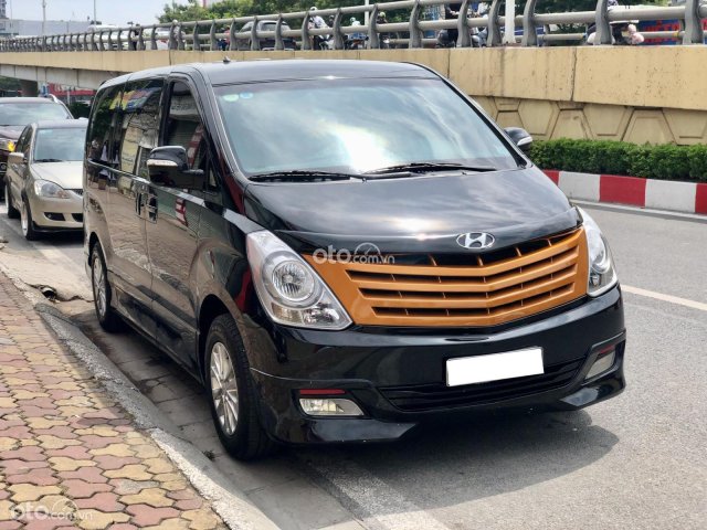 Cần bán Hyundai Starex 2.4AT Limousine Vip