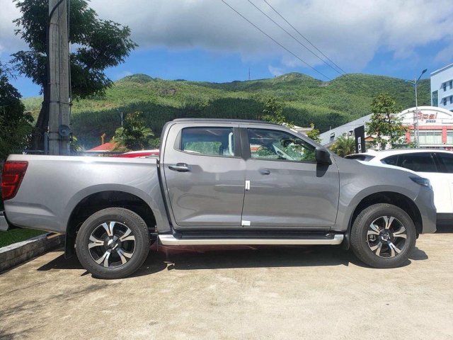 Cần bán xe Mazda BT 50 năm sản xuất 2021, màu xám, nhập khẩu0