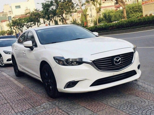 Xe Mazda 6 năm 2018, màu trắng còn mới0