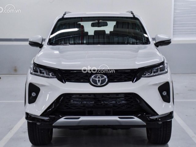 Fortuner Legender 2.4, 1 cầu cao cấp đời 2021