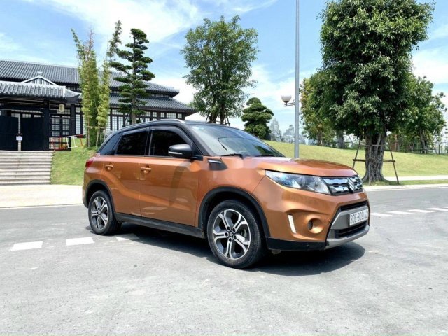 Cần bán xe Suzuki Vitara 2017, màu nâu còn mới, 555tr0