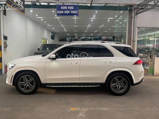 Bán ô tô Mercedes GLE 450 năm sản xuất 2021, màu trắng, nhập khẩu