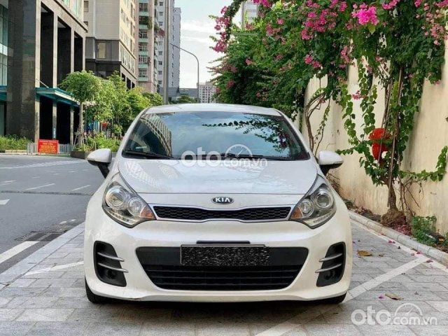 Cần bán xe Kia Rio đời 2014, màu trắng, giá chỉ 380 triệu0