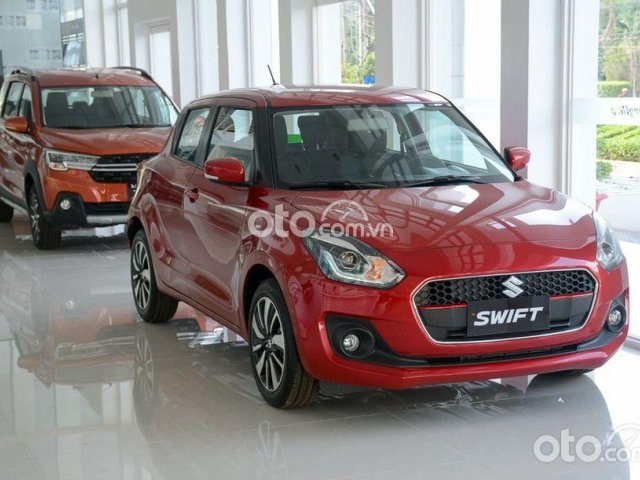 Cần bán xe Suzuki Swift sản xuất năm 2021, màu đỏ0