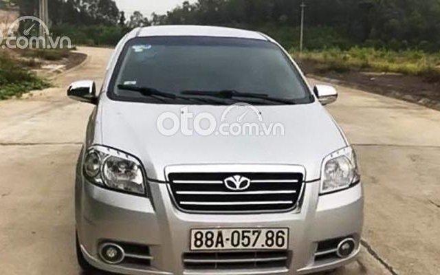 Cần bán Daewoo Gentra SX 1.5 MT sản xuất 2008, màu bạc, giá chỉ 105 triệu0