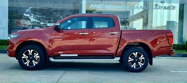 Bán xe Mazda BT 50 1.9 Luxury 4x2 năm 2021, màu đỏ, nhập khẩu Thái0