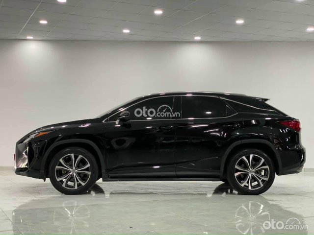 Lexus RX 200T sản xuất 2017, màu đen, xe nhập0