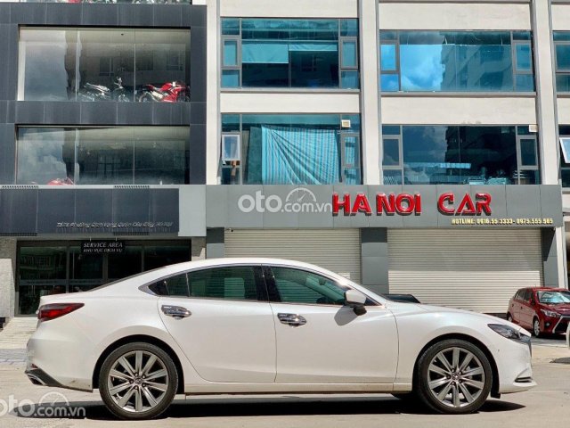 Cần bán lại xe Mazda 6 sản xuất năm 2020, màu trắng giá cạnh tranh0