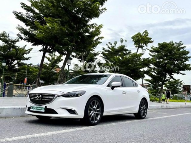 Cần bán xe Mazda 6 Luxury 2.0 AT năm sản xuất 2019, màu trắng chính chủ, 750tr0