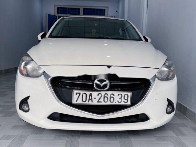 Xe Mazda 2 năm sản xuất 2015, nhập khẩu còn mới, giá tốt