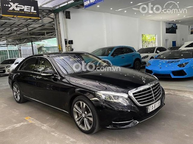 Bán xe Mercedes sản xuất 2014, màu đen, nhập khẩu nguyên chiếc còn mới