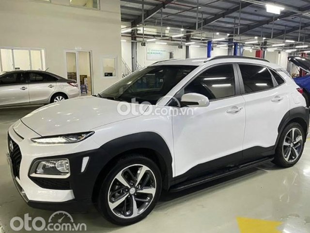 Cần bán lại xe Hyundai Kona 2.0 AT năm sản xuất 2019, màu trắng còn mới giá cạnh tranh0