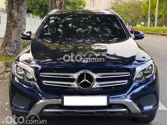 Bán Mercedes GLC250 sản xuất 2019, màu xanh lam còn mới0