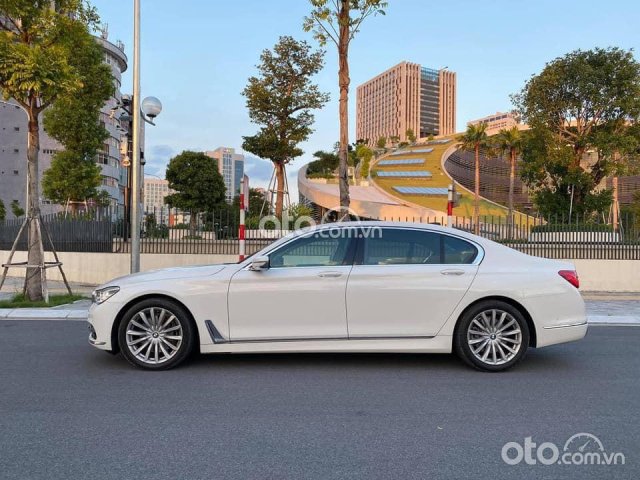 Bán BMW 740Li sản xuất năm 2018, màu trắng như mới