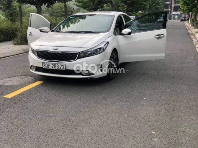 Bán Kia Cerato đời 2017, màu trắng, 470tr0