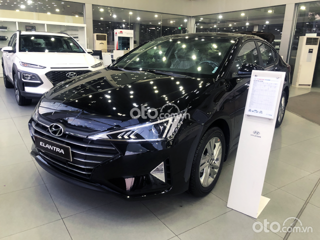 Bán xe Hyundai Elantra Sport 1.6 T-GDi 2021, màu đen, giá tốt0