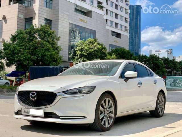 Bán Mazda 6 2.0 Premium sản xuất 2020, màu trắng