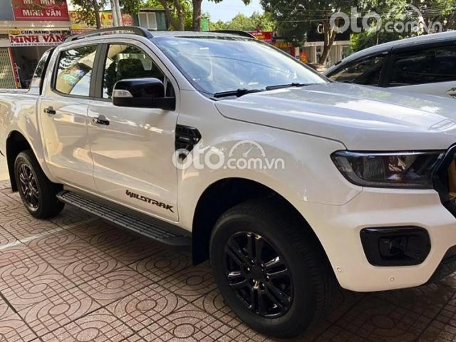 Cần bán xe Ford Ranger Wildtrak 2.0L 4x4 AT sản xuất năm 2021, màu trắng, nhập khẩu nguyên chiếc0