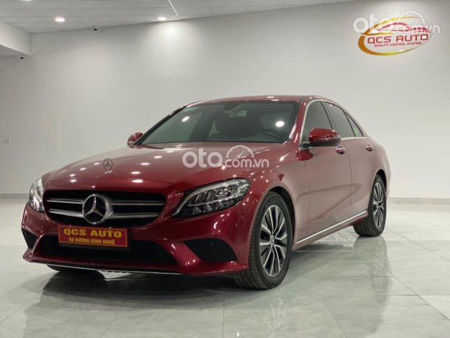 Xe Mercedes C200 năm sản xuất 2018, màu đỏ đẹp như mới0