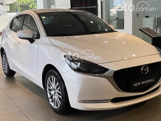 Cần bán Mazda 2 đời 2021, màu trắng, xe nhập0