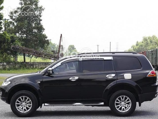 Bán xe Mitsubishi Pajero Sport D 4x2 AT năm 2014, màu đen còn mới0