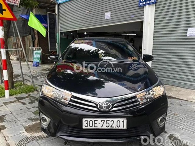 Cần bán Toyota Corolla Altis sản xuất 2017, màu đen chính chủ, 592 triệu