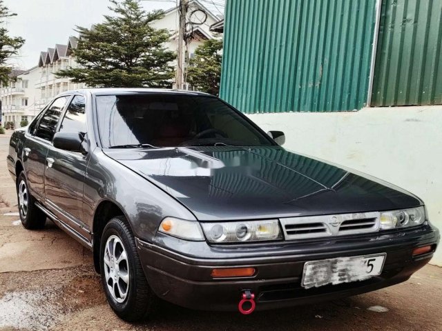 Cần bán gấp Nissan Cefiro đời 1993, màu xám, nhập khẩu nguyên chiếc, giá tốt0