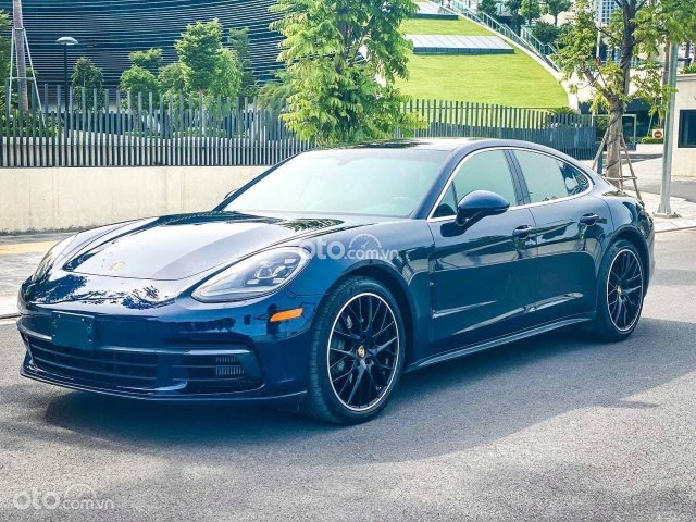 Xe Porsche Panamera đời 2018, màu xanh lam, nhập khẩu nguyên chiếc0