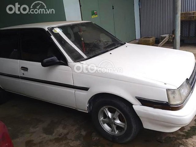 Cần bán xe Toyota Corona sản xuất 1990, màu trắng, xe nhập, 36tr0
