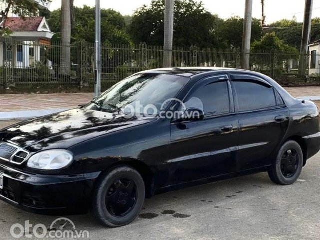 Cần bán xe Daewoo Lanos năm sản xuất 2003, màu đen, xe nhập0