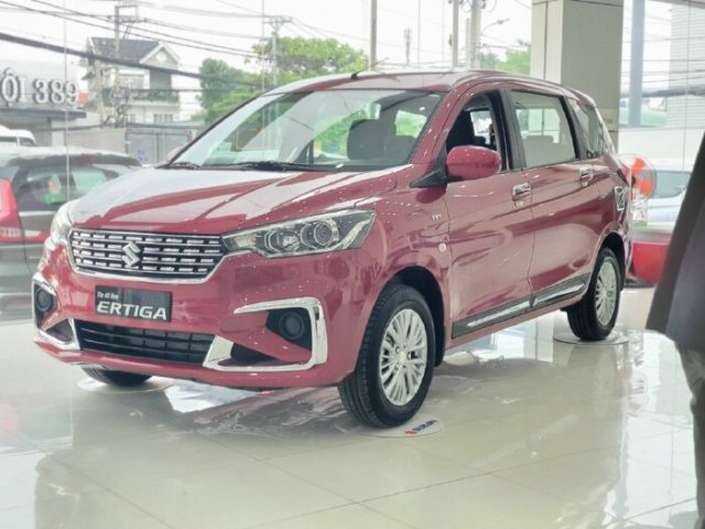 Cần bán xe Suzuki Ertiga năm 2021, màu đỏ0