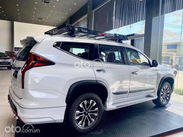 Cần bán Mitsubishi Pajero Sport 4x4 AT đời 2021, màu trắng, xe nhập0