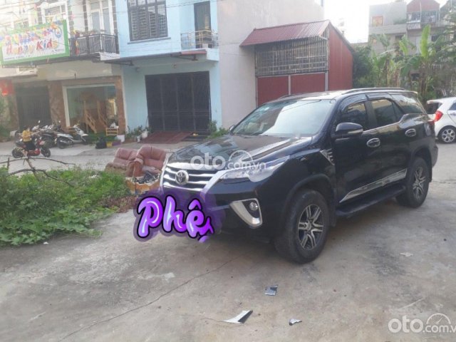 Xe Toyota Fortuner năm 2017, màu đen, nhập khẩu giá cạnh tranh0