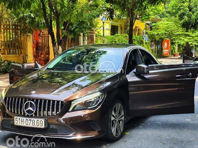 Cần bán lại xe Mercedes 2016, màu nâu, xe nhập