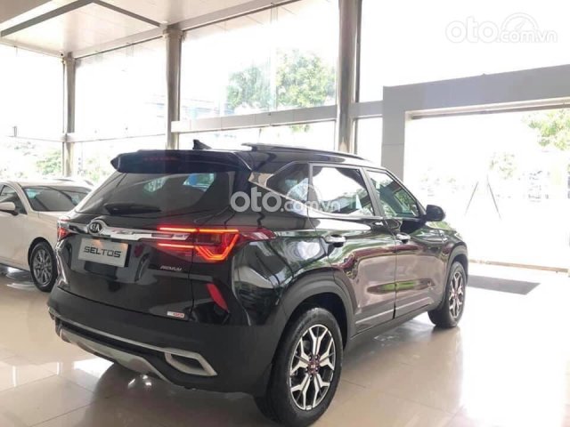 Bán xe Kia Seltos 1.4 Turbo Premium sản xuất 2021, màu đen