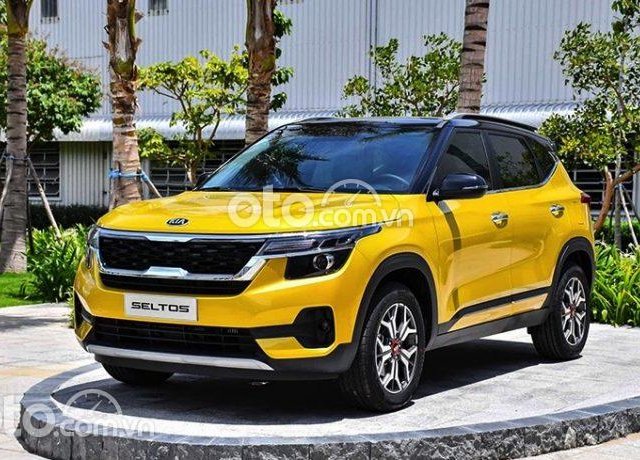 Cần bán xe Kia Seltos 1.6 Turbo Premium đời 2021, màu vàng