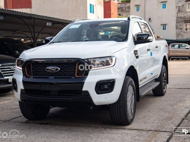 Bán Ford Ranger 4x2 XLS MT đời 2021, màu trắng, 630tr0