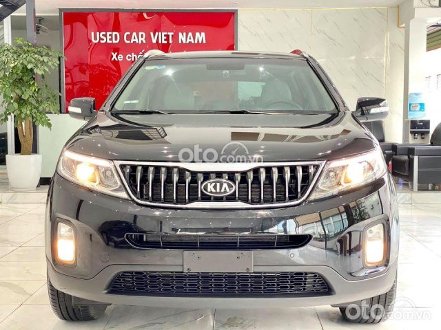 Bán Kia Sorento 2.4GAT sản xuất năm 2018, màu đen như mới