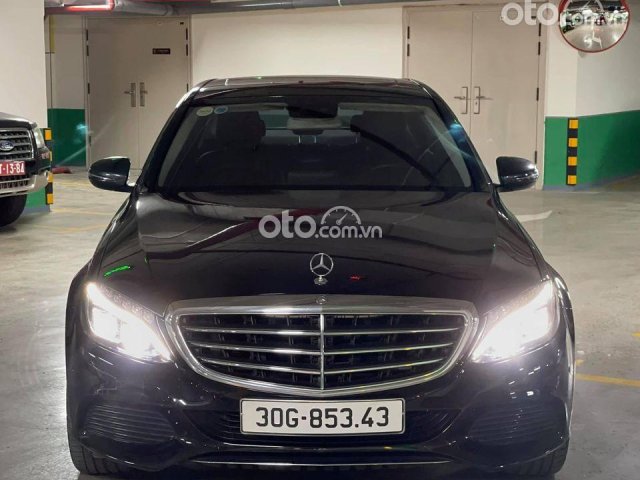 Cần bán Mercedes C250 Exclusive năm sản xuất 2018, màu đen0