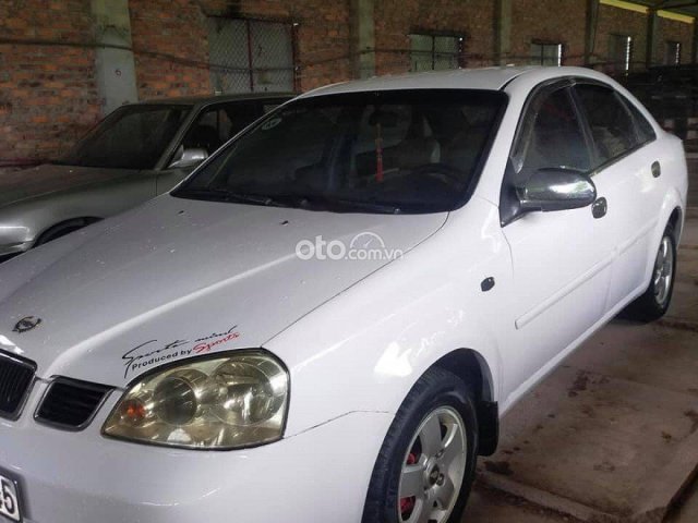 Cần bán lại xe Daewoo Lacetti 2005, màu trắng0