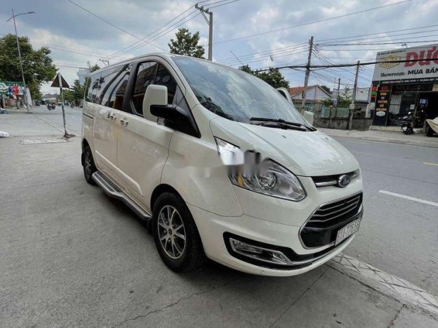 Bán Ford Tourneo sản xuất năm 2019, màu trắng0