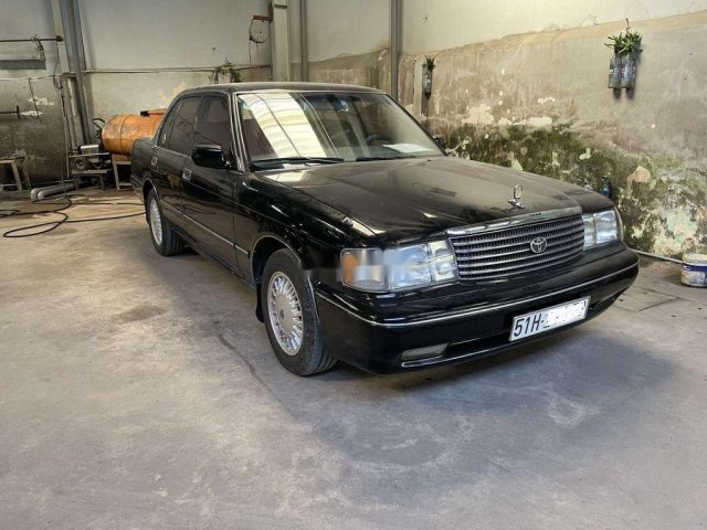 Bán Toyota Crown năm sản xuất 1993, màu đen, xe nhập chính chủ, giá tốt