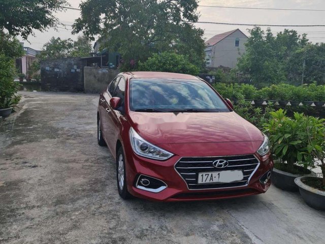 Cần bán lại xe Hyundai Accent đời 2019, màu đỏ chính chủ, 395tr0
