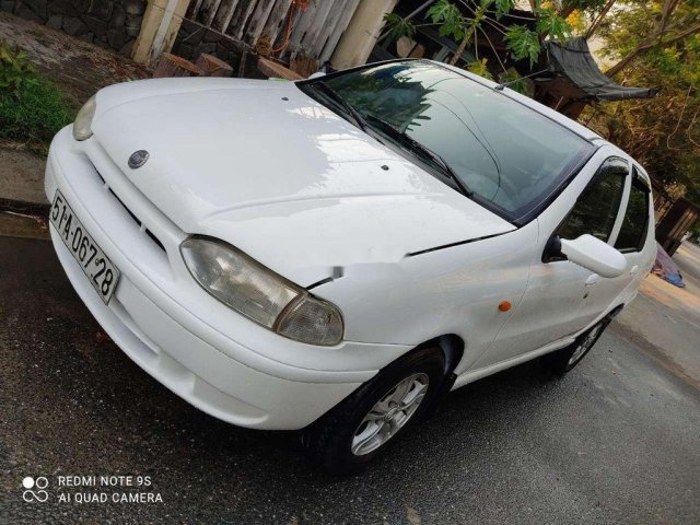 Cần bán gấp Fiat Siena năm 2003, màu trắng