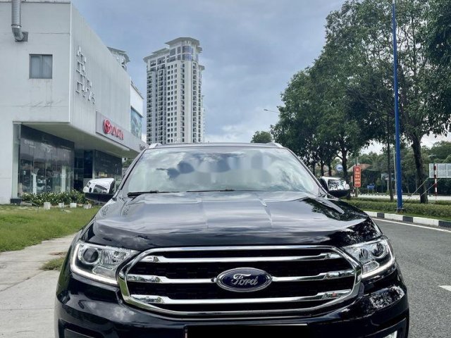 Bán Ford Everest Titanium đời 2019, màu đen, xe nhập0