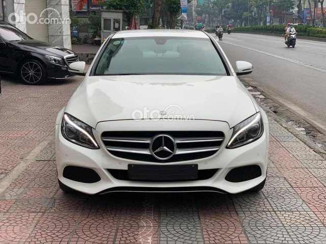 Bán xe Mercedes C200 sản xuất năm 2015, màu trắng, giá 940tr0