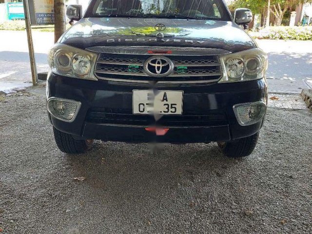 Xe Toyota Fortuner sản xuất năm 2011, màu đen0