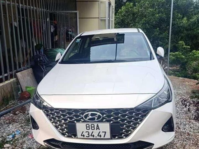 Bán Hyundai Accent đời 2021, màu trắng chính chủ