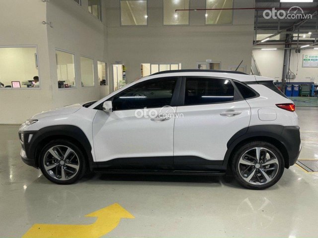 Bán Hyundai Kona sản xuất năm 2019, màu trắng, giá tốt0