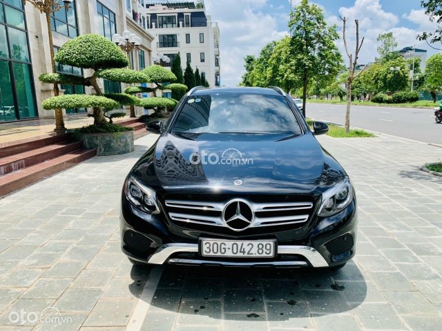 Cần bán xe Mercedes GLC 250 4Matic năm sản xuất 2019 - Siêu lướt, giá bao êm - Liên hệ để trao đổi ngay về giá